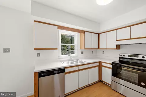 Kitchen - 103 E Germain St, Winchester, VA 22601 photo 2 of 5