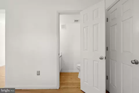 Entry Way - 103 E Germain St, Winchester, VA 22601 photo 3 of 6