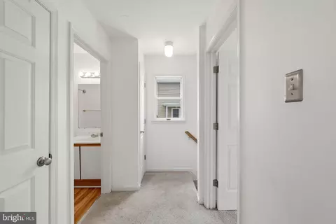 Entry Way - 103 E Germain St, Winchester, VA 22601 photo 4 of 6