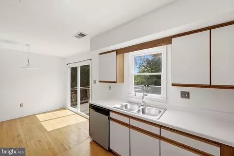 Kitchen - 103 E Germain St, Winchester, VA 22601 photo 4 of 5