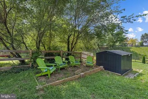 Exterior - 17 Glaize Ave, Winchester, VA 22601 photo 8 of 10