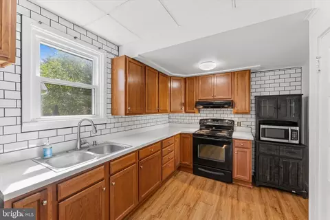 Kitchen - 17 Glaize Ave, Winchester, VA 22601 photo 1 of 1