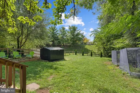Exterior - 17 Glaize Ave, Winchester, VA 22601 photo 6 of 10