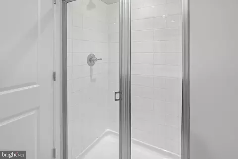 Bath - 229 Monteith Dr, Winchester, VA 22601 photo 1 of 1