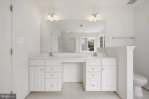 Bath - 938 Wayne Dr, Winchester, VA 22601 photo 4 of 5
