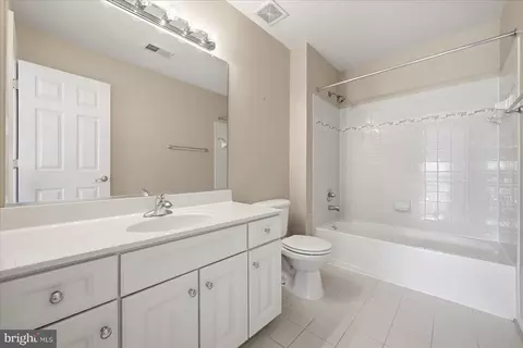 Bath - 938 Wayne Dr, Winchester, VA 22601 photo 5 of 5