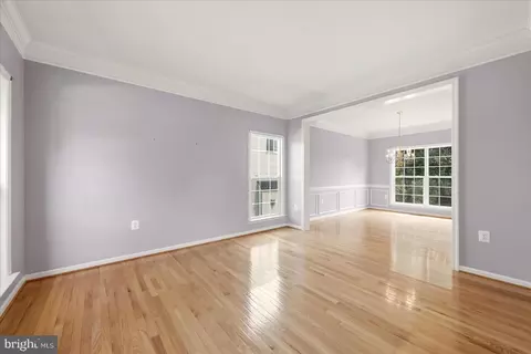 Living - 938 Wayne Dr, Winchester, VA 22601 photo 1 of 10