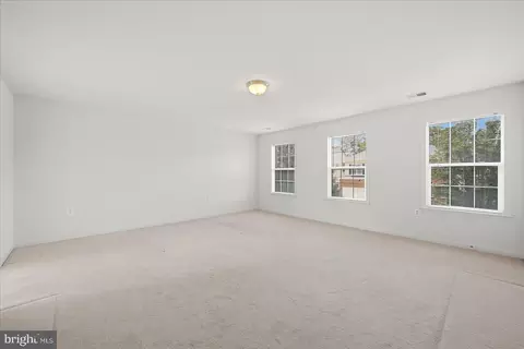 Other - 938 Wayne Dr, Winchester, VA 22601 photo 5 of 10