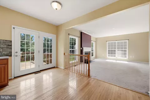Living - 938 Wayne Dr, Winchester, VA 22601 photo 6 of 10