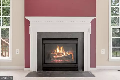 Living - 938 Wayne Dr, Winchester, VA 22601 photo 10 of 10