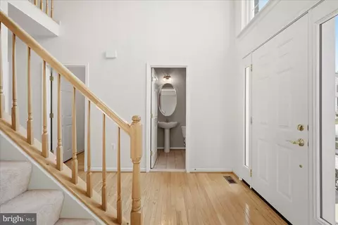 Entry Way - 938 Wayne Dr, Winchester, VA 22601 photo 4 of 9