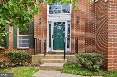 Exterior - 938 Wayne Dr, Winchester, VA 22601 photo 4 of 11