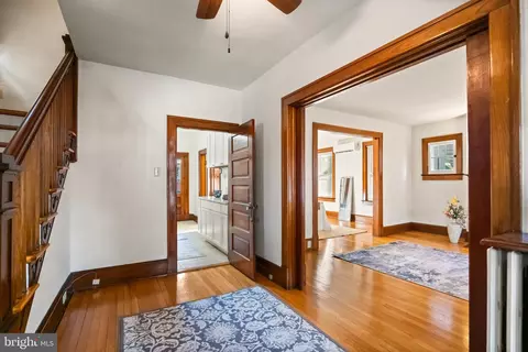 Entry Way - 322 E Piccadilly, Winchester, VA 22601 photo 2 of 5