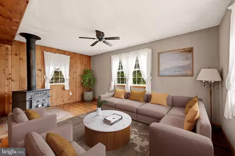 Living - 1308 Commerce, Winchester, VA 22601 photo 5 of 7
