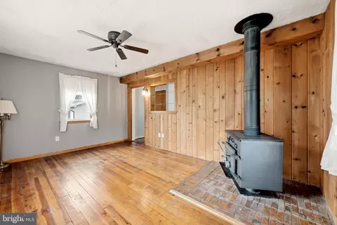 Living - 1308 Commerce, Winchester, VA 22601 photo 7 of 7