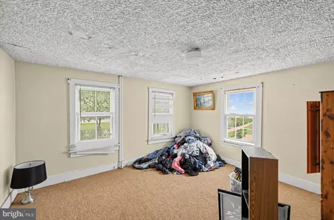 Bedroom - 23 E Germain St, Winchester, VA 22601 photo 2 of 4