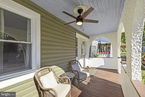 Exterior - 338 E Piccadilly St, Winchester, VA 22601 photo 7 of 19