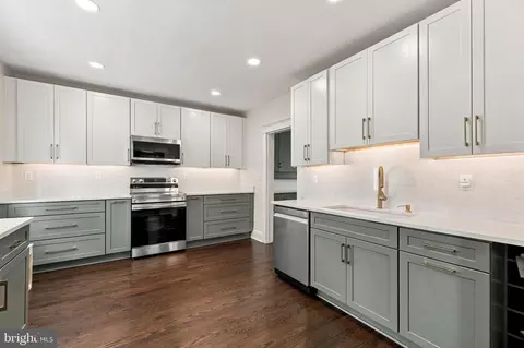 Kitchen - 338 E Piccadilly St, Winchester, VA 22601 photo 1 of 8