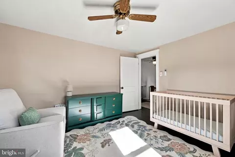 Bedroom - 338 E Piccadilly St, Winchester, VA 22601 photo 8 of 9