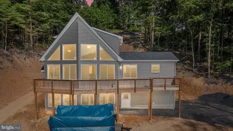 557 Drummer Hill Rd, Front Royal, VA 22630