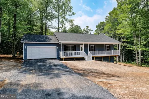 90 Locust Tree Ln, Front Royal, VA 22630