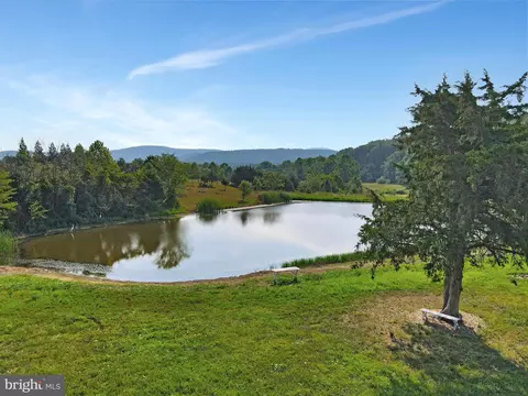 Bordentown Lane, Bentonville, VA 22610