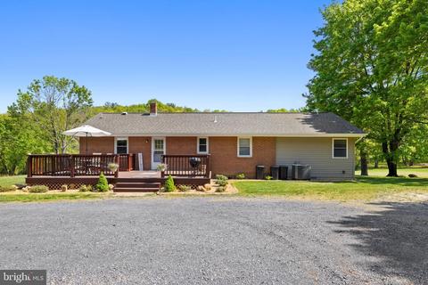 91 Smedley Ln, Bentonville, VA 22610