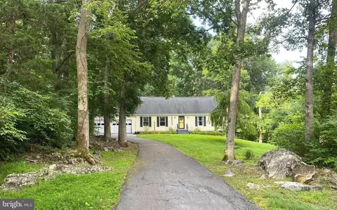 194 Grandview Dr, Front Royal, VA 22630