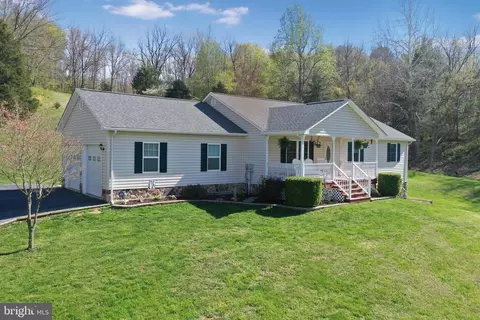 786 Bentonville Rd, Bentonville, VA 22610