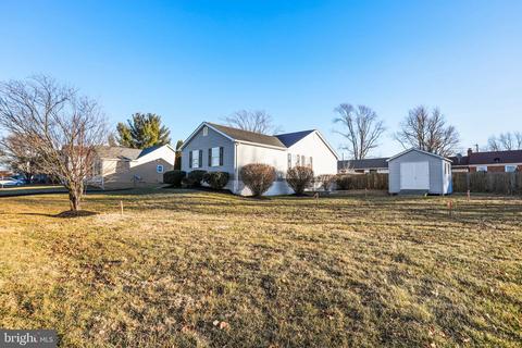 456 W 15th St, Front Royal, VA 22630