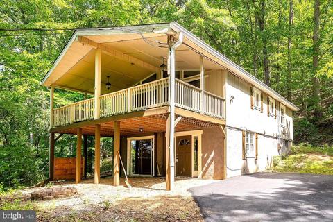 5534 Howellsville Rd, Front Royal, VA 22630