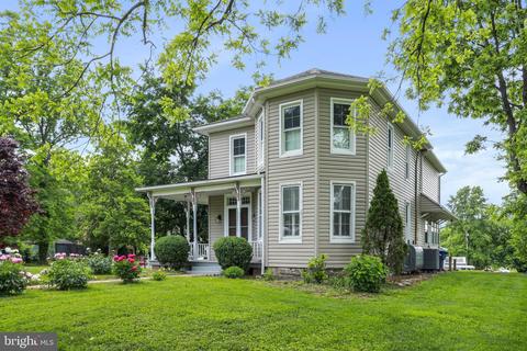 1704 N Royal Ave, Front Royal, VA 22630