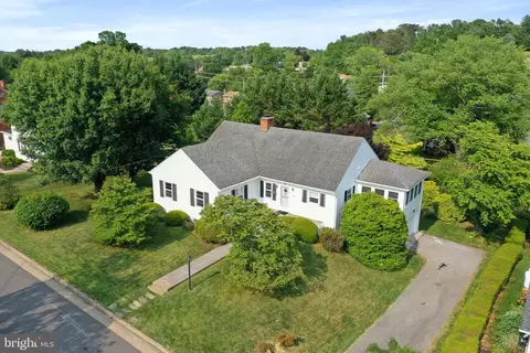 439 Washington Ave, Front Royal, VA 22630