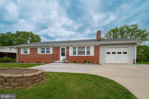 848 E 6th St E, Front Royal, VA 22630