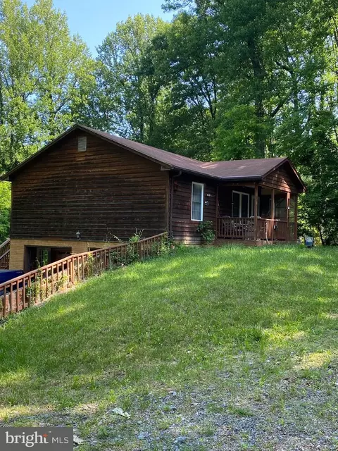 391 Bragg Dr, Front Royal, VA 22630