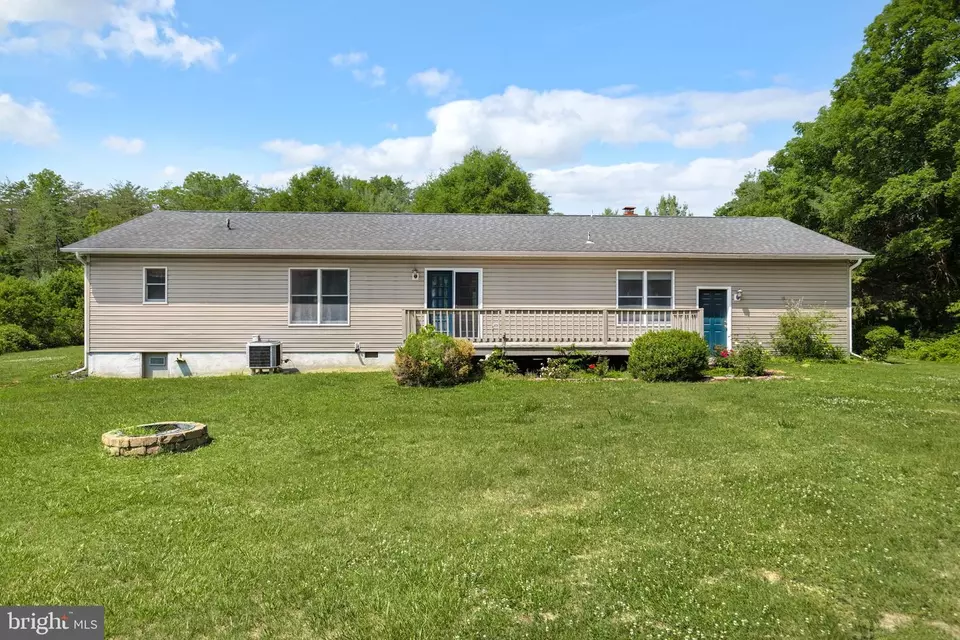  252 Messick Rd, Strasburg, VA 22657 photo 3