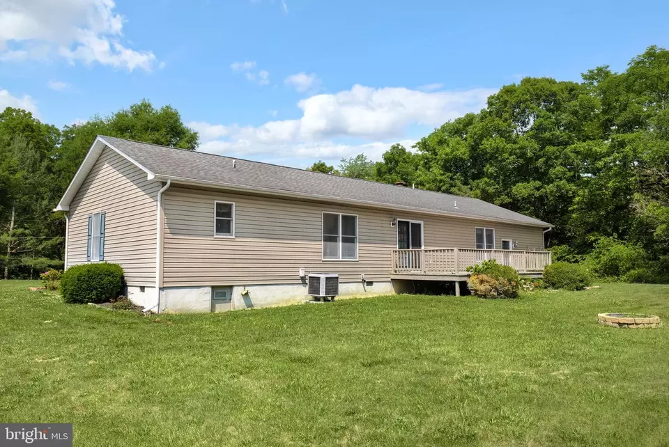 252 Messick Rd, Strasburg, VA 22657 photo 4