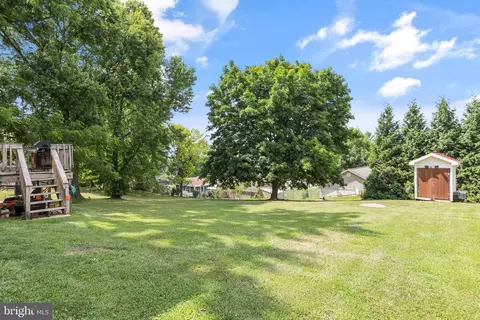 124 E 18th St, Front Royal, VA 22630 photo 2