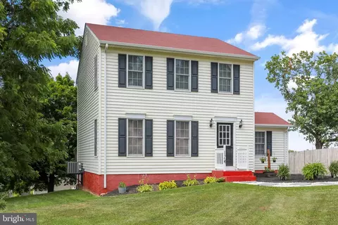 124 E 18th St, Front Royal, VA 22630