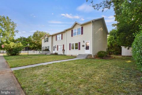 237 Blue Ridge Ave, Front Royal, VA 22630 photo 2