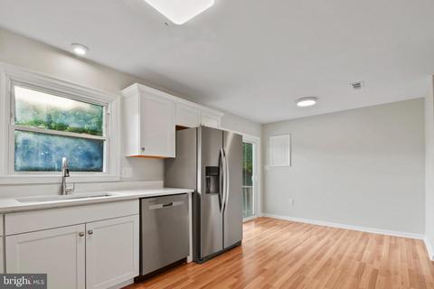 237 Blue Ridge Ave, Front Royal, VA 22630 photo 6