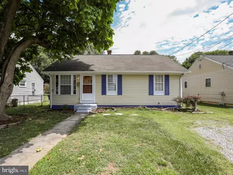717 W 14th St, Front Royal, VA 22630