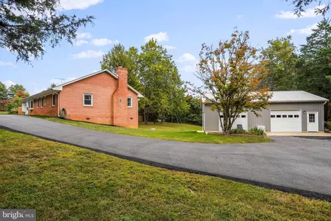 3060 Shenandoah Shores Rd, Front Royal, VA 22630