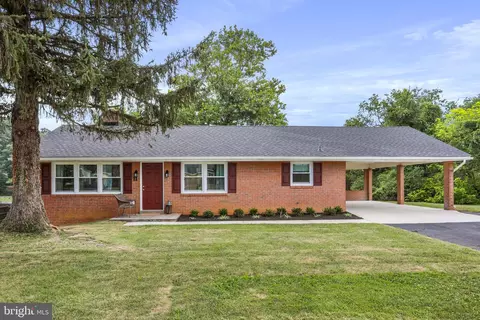 11 Hillvue St, Front Royal, VA 22630