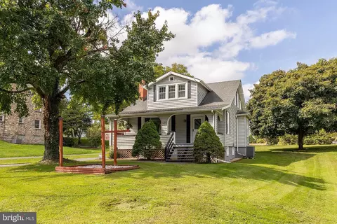 1724 N Royal Ave, Front Royal, VA 22630