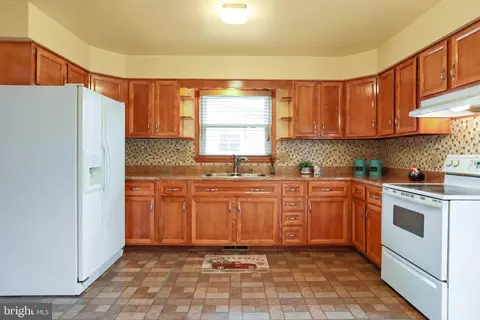 722 Manassas Ave, Front Royal, VA 22630 photo 9