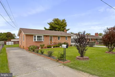 722 Manassas Ave, Front Royal, VA 22630 photo 2