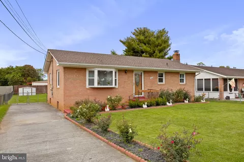 722 Manassas Ave, Front Royal, VA 22630
