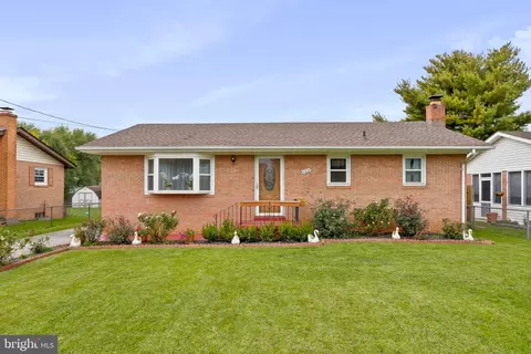 722 Manassas Ave, Front Royal, VA 22630 photo 3