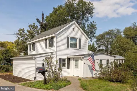510 E Stonewall Dr, Front Royal, VA 22630